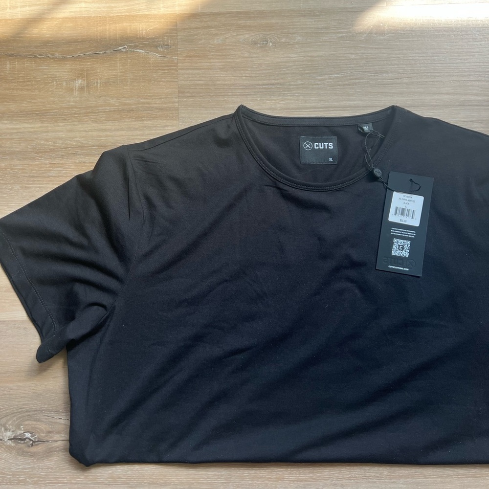 Brand New Cuts AO Curve Hem Tee